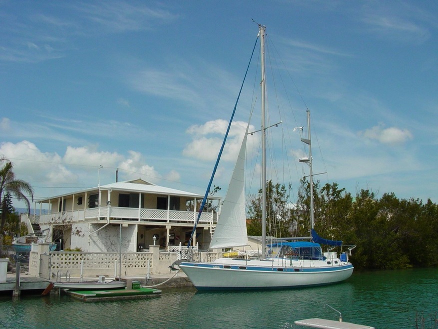 HOUSE & boat