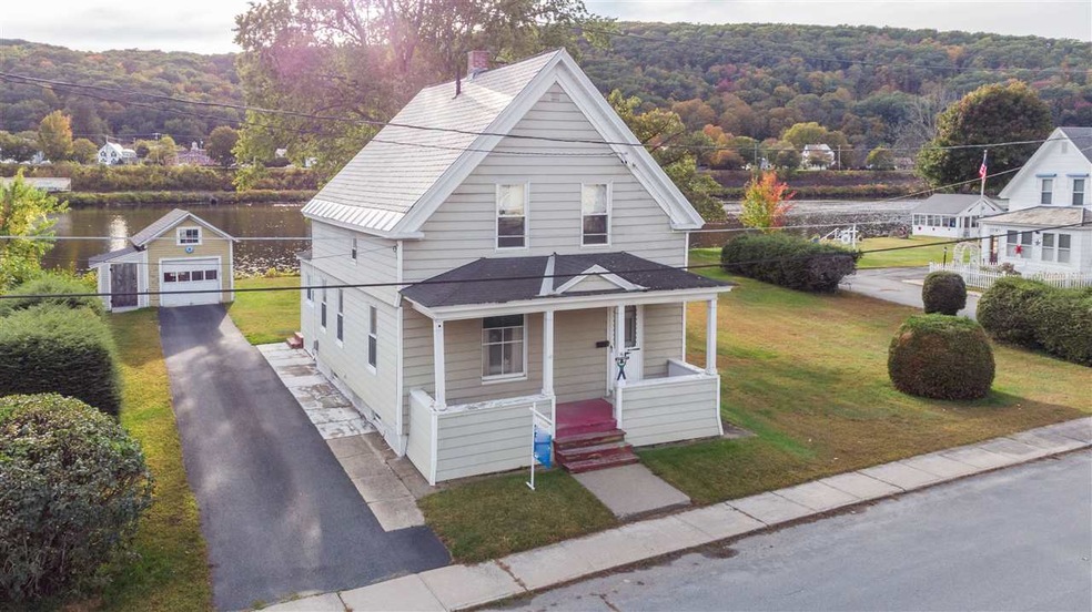 16 West St, North Walpole, NH 03609 - photo 1