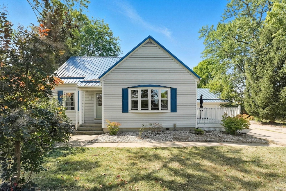 112 Central Ave, Monroeville, IN 46773 - photo 1