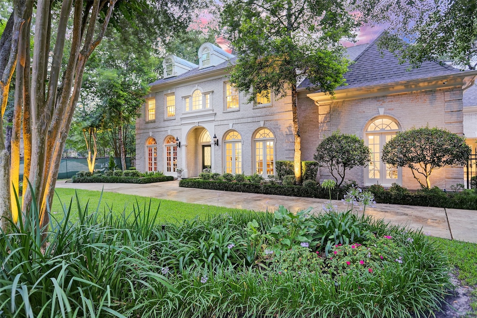 11913 Heritage Ln, Houston, TX 77024 - photo 1