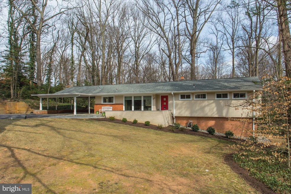 3415 Barkley Dr, Fairfax, VA 22031 - photo 1