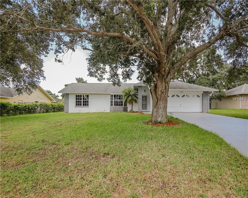 LOCATED IN THE DESIRABLE COMMUNITY OF CROWN POINTE