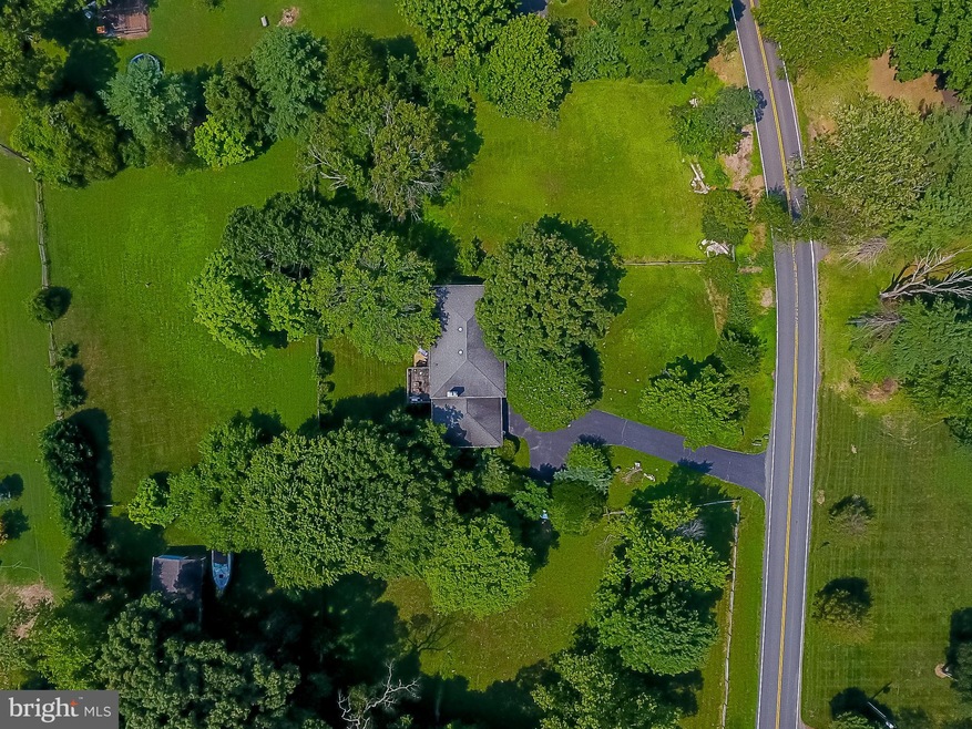 11501 Chapel Rd, Clifton, VA 20124 - photo 1