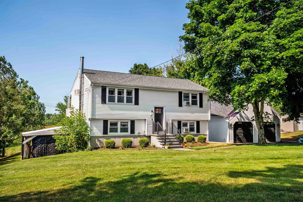 40 Old Auburn Rd, Derry, NH 03038 - photo 1