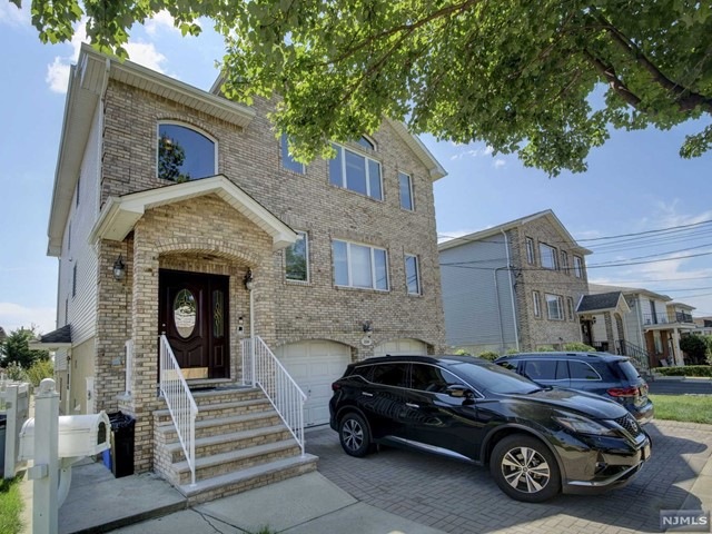 226 Lafayette Ave unit 1, Lyndhurst, NJ 07071 - photo 1