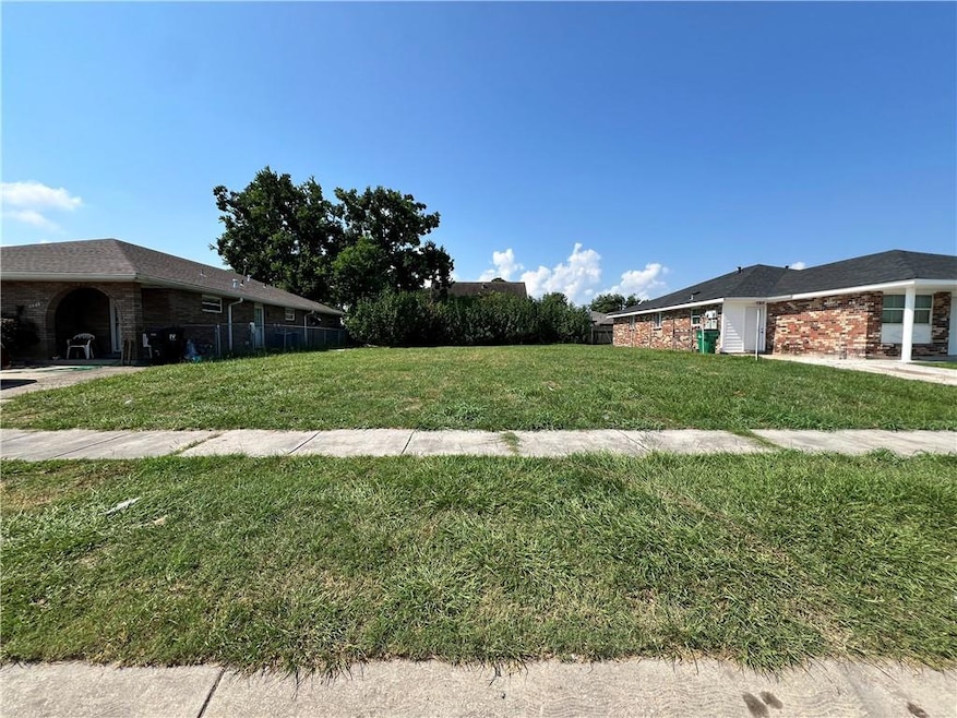 8532-34 Regiment Dr., Chalmette LA 70043