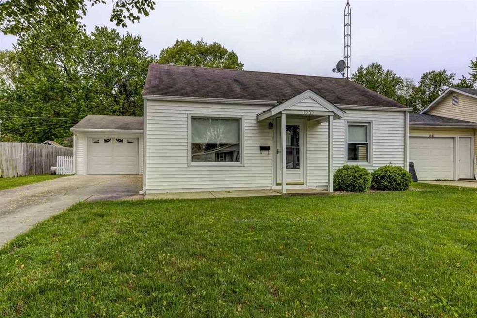 1565 Pulaski St, Lincoln, IL 62656 - photo 1