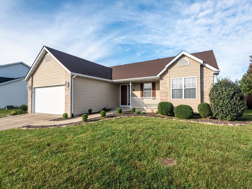 1923 Arlington Ct, Maryville, IL 62062 - photo 1