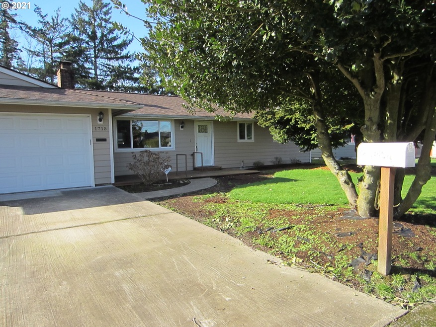 1715 Dorothy St, Longview, WA 98632 - photo 1