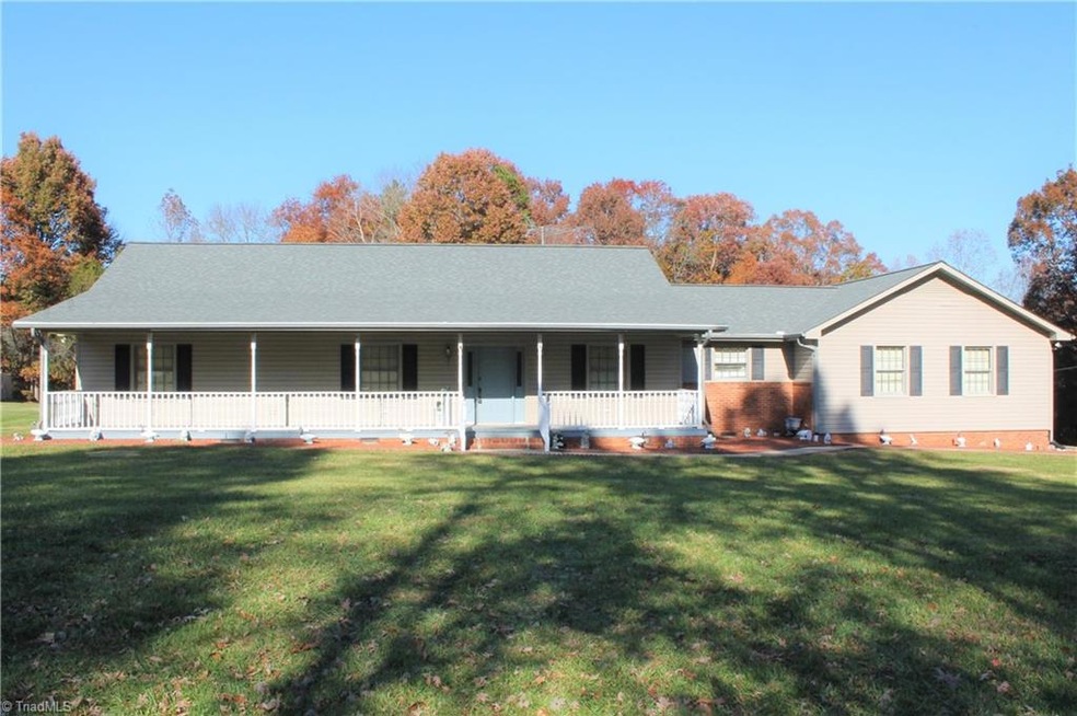 157 Oak Haven Dr, Statesville, NC 28625 - photo 1