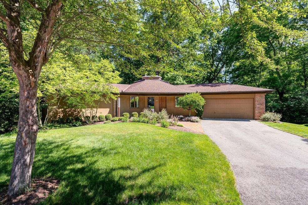 8135 Blind Brook