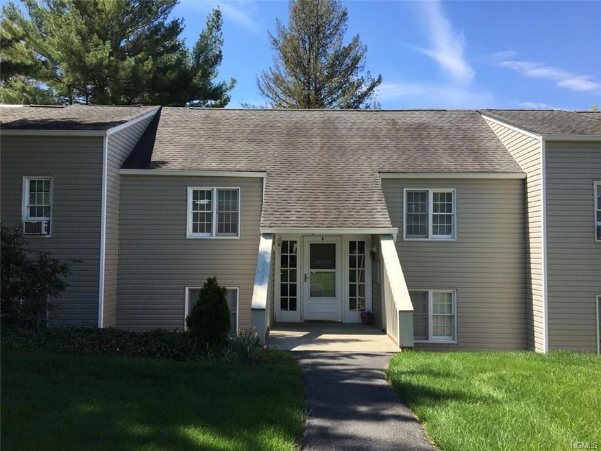 604 Holly Stream Ct unit 3A3, Brewster, NY 10509 - photo 1