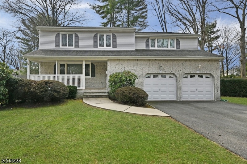 218 Tulip Ln, Paramus, NJ 07652 - photo 1