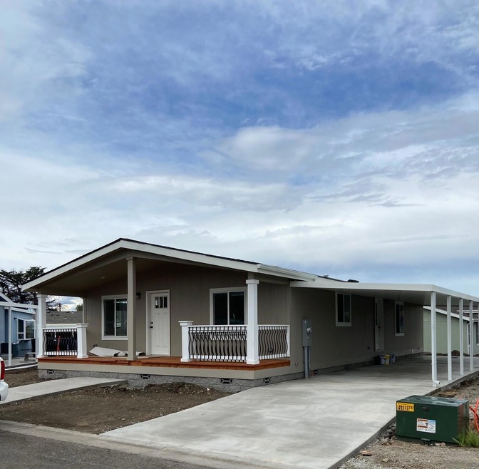 Creekside 62 FRONT
