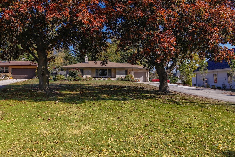 124 Genesee St10