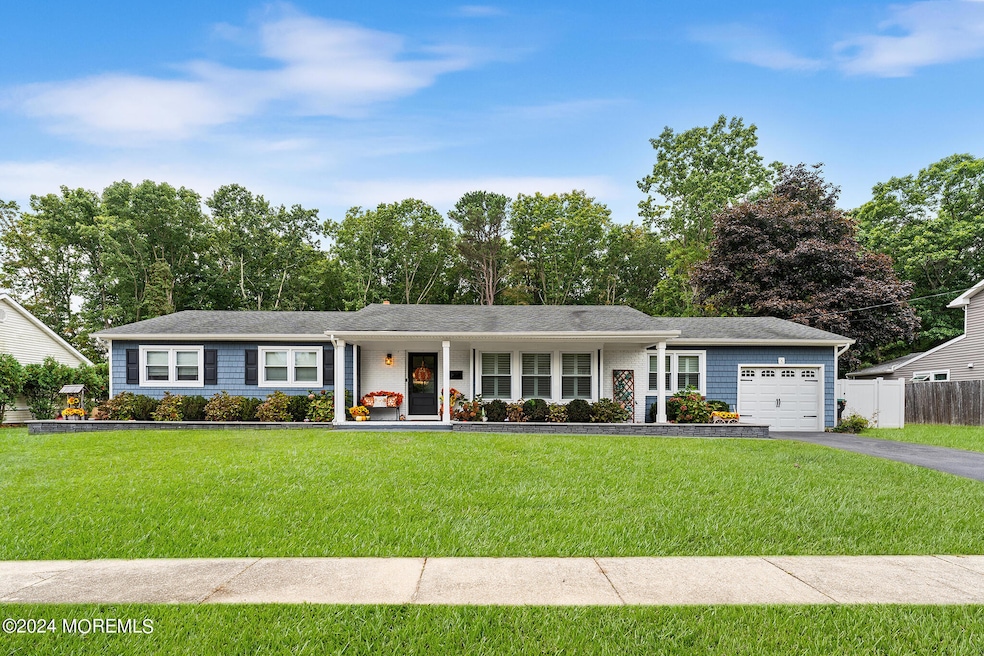 22 Pepperridge Rd, Howell, NJ 07731 - photo 1