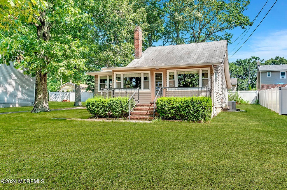 323 Anthony Ave, Toms River, NJ 08753 - photo 1