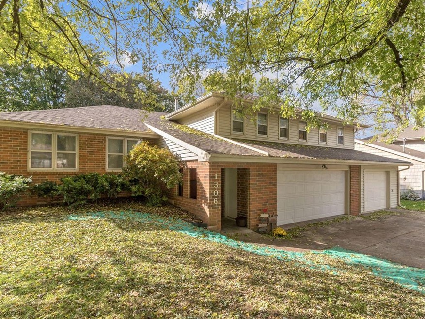1306 32nd St, West Des Moines, IA 50266 - photo 1