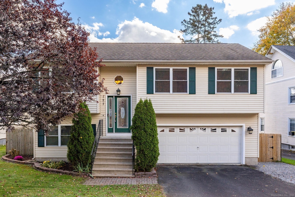 127 Curtiss St, Bristol, CT 06010 - photo 1