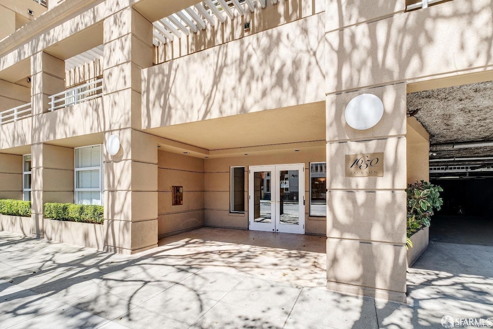 Junior one bedroom condominium in luxury building with deeded parking and walkout terrace. Offers reviewed on a first come basis.