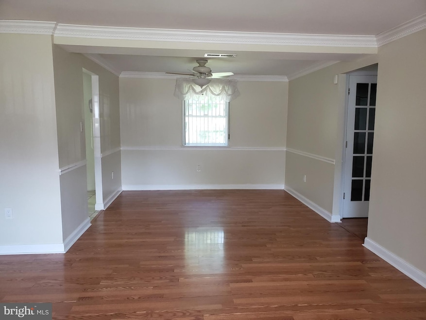 2309 Lodge Farm Rd, Sparrows Point, MD 21219 - photo 1