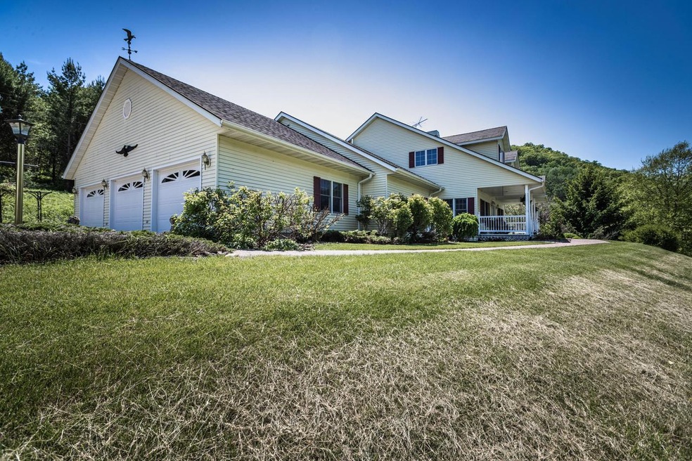 43949 Dakota Valley Dr, Dakota, MN 55925 - photo 1