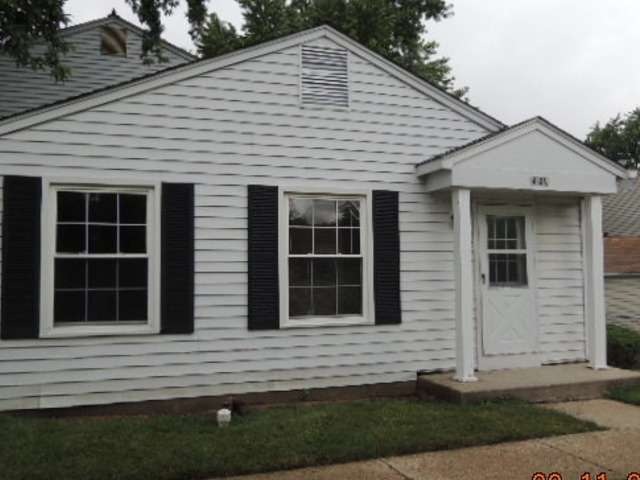 430 James Ct unit A, Glendale Heights, IL 60139 - photo 1