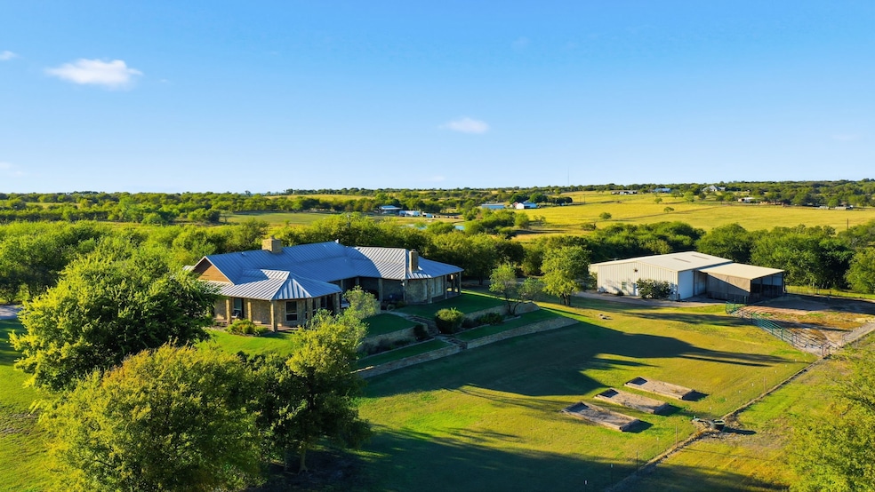 135 Serrano Ct, Weatherford, TX 76087 - photo 1