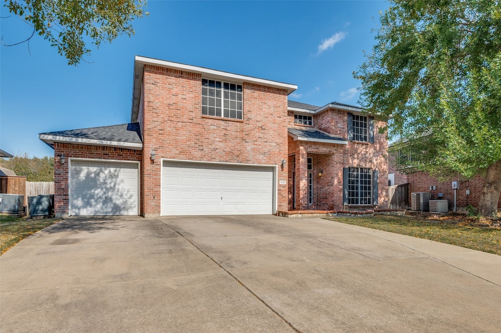 1922 High Meadow St, Glenn Heights, TX 75154 - photo 1