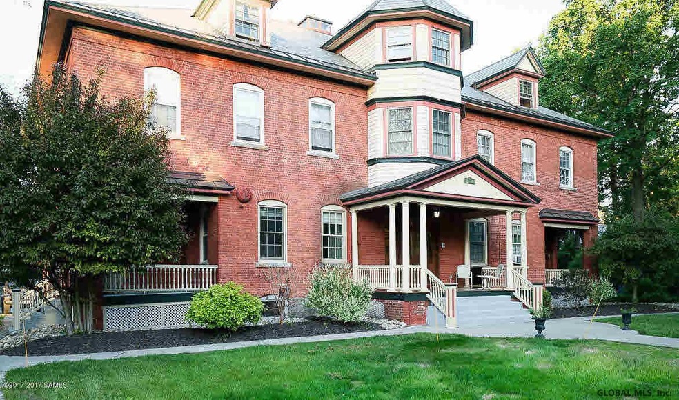 64 Ludlow St unit 103, Saratoga Springs, NY 12866 - photo 1