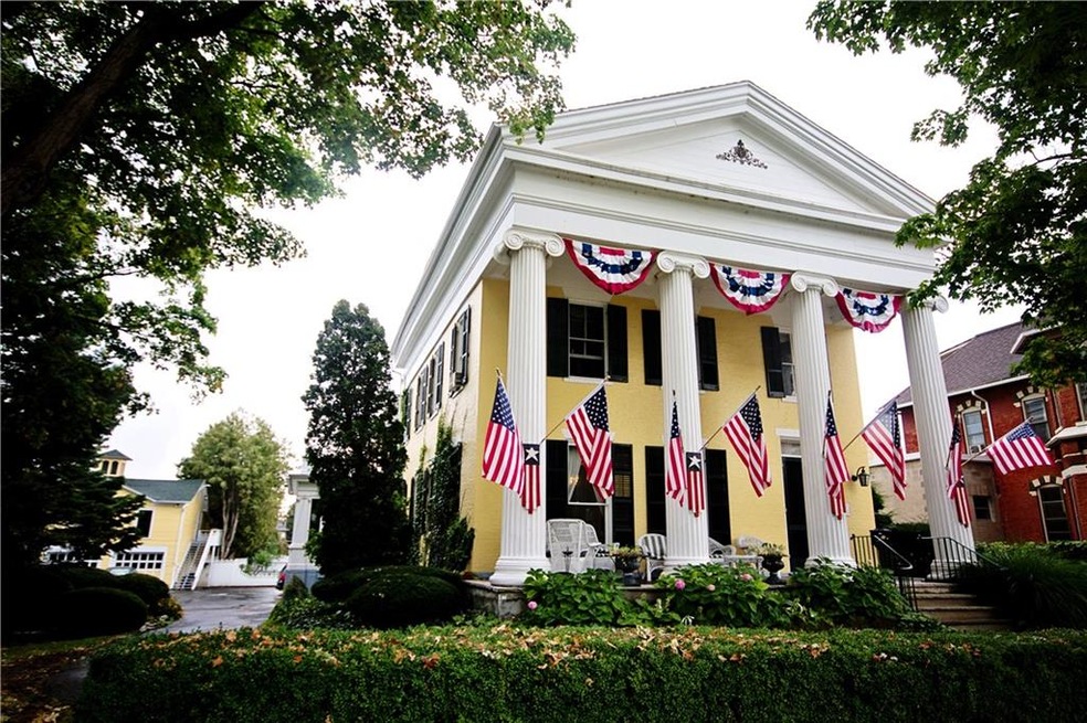 Just Stunning! - Main House Front View - Carriage 