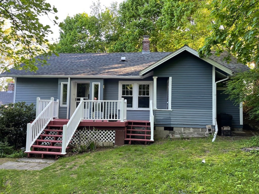 35 Iowa St, Worcester, MA 01602 - photo 1