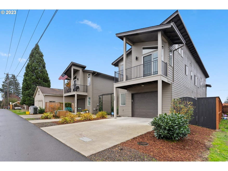 680 NW 3rd Ave, Canby, OR 97013 - photo 1