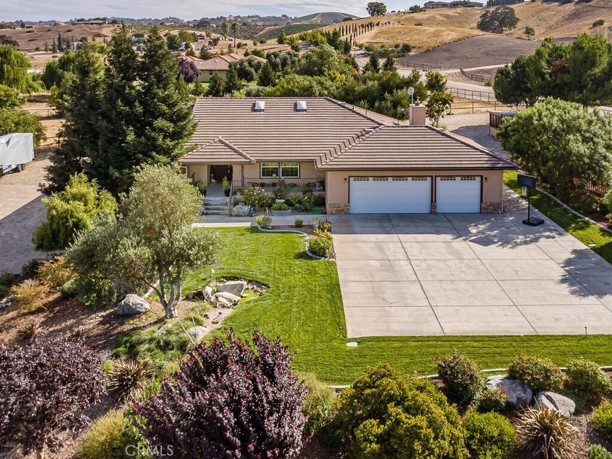 845 Climbing Tree Ln, Templeton, CA 93465 - photo 1