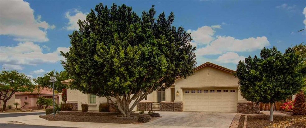 001_FRONT EXTERIOR PANORAMA