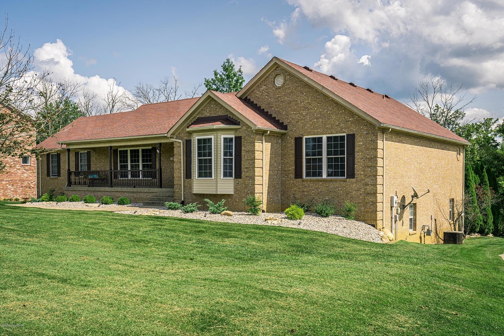 338 Kingswood Drive-02