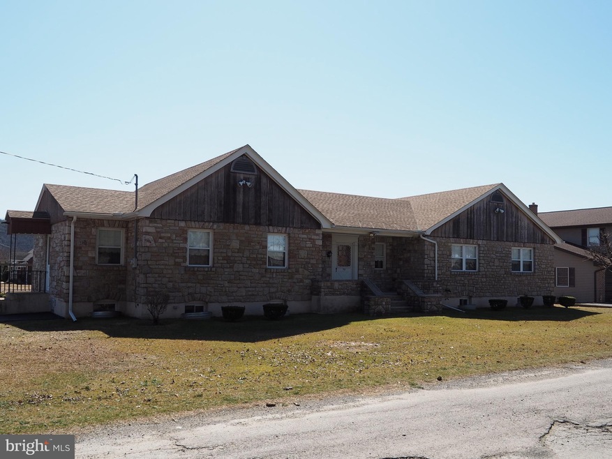 73 Ryan Ave, Tamaqua, PA 18252 - photo 1