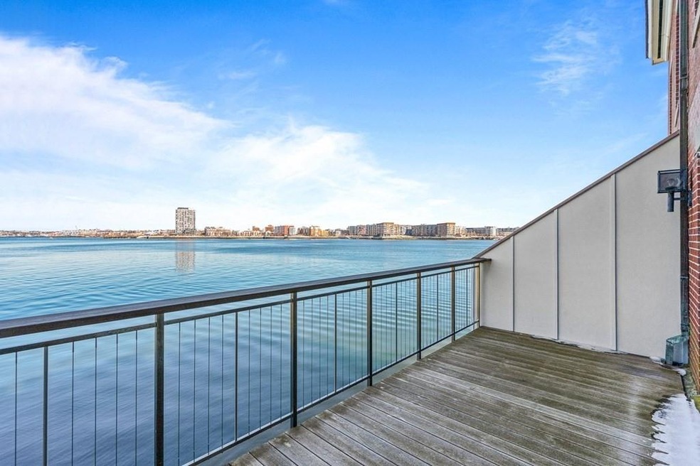 Union Wharf unit TH26, Boston, MA 02109 - photo 1