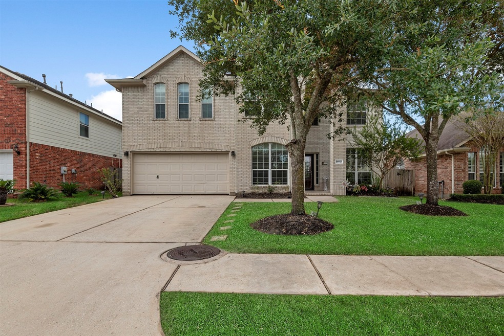 Welcome Home to 18923 Canyon Rose in the highly sought-after neighborhood of Canyon Gate at Northpointe.  Zoned to Tomball ISD and Tomball Memorial High School.