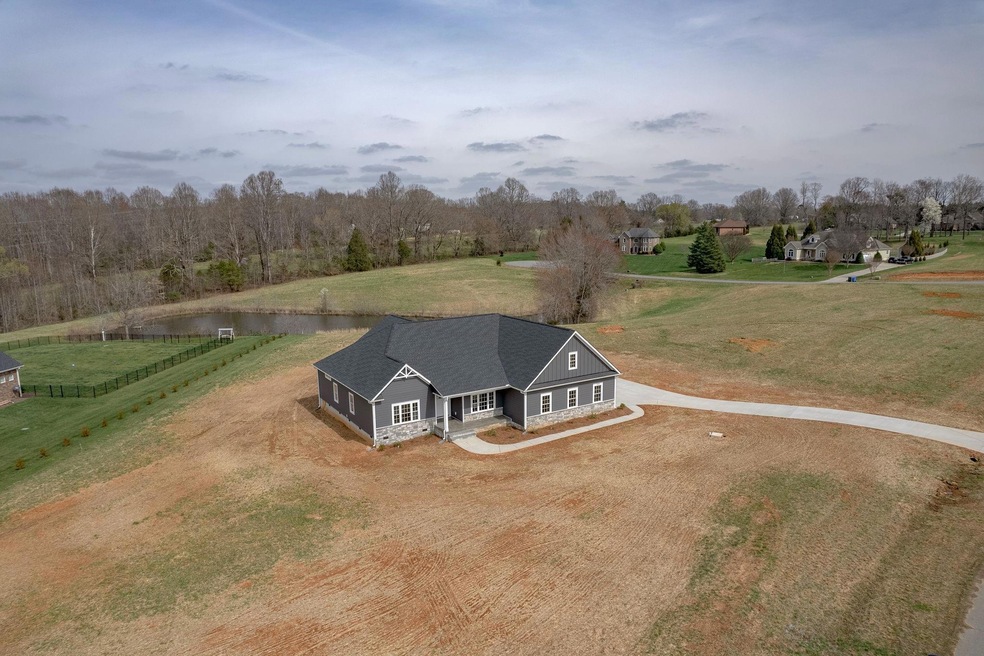 164 Carters Farm Dr, Statesville, NC 28625 - photo 1