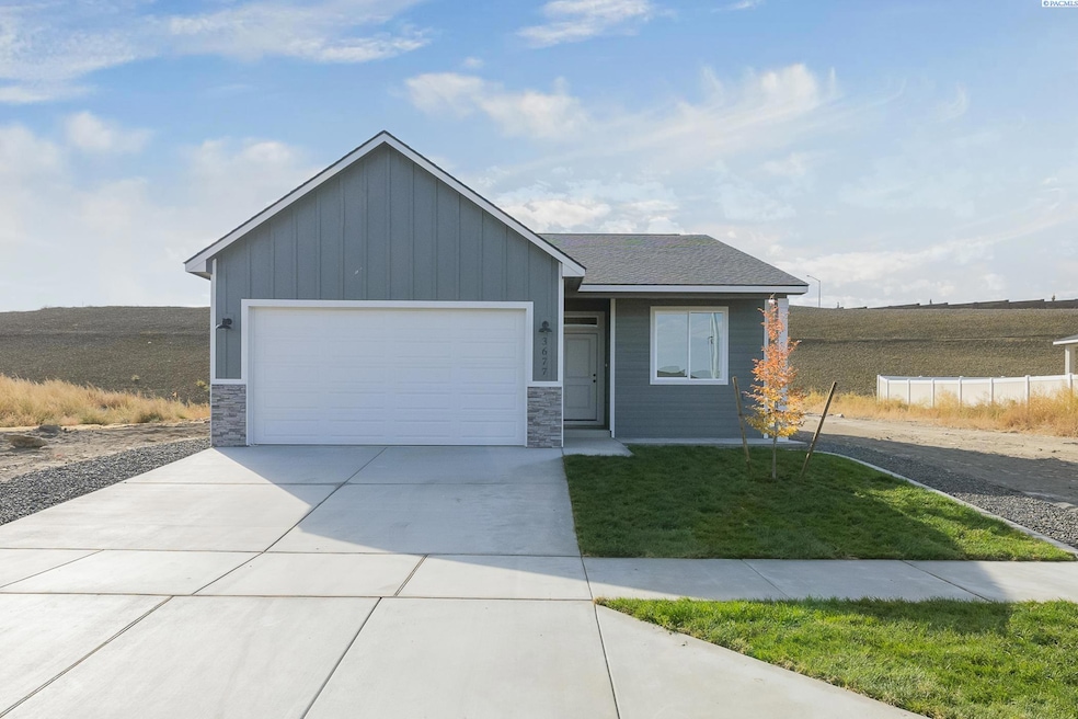 3677 Nuthatch St, Richland, WA 99352 - photo 1