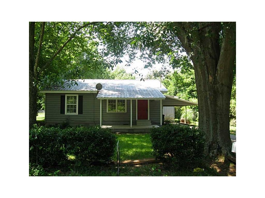 Exterior Front. Great curb appeal on this cottage 