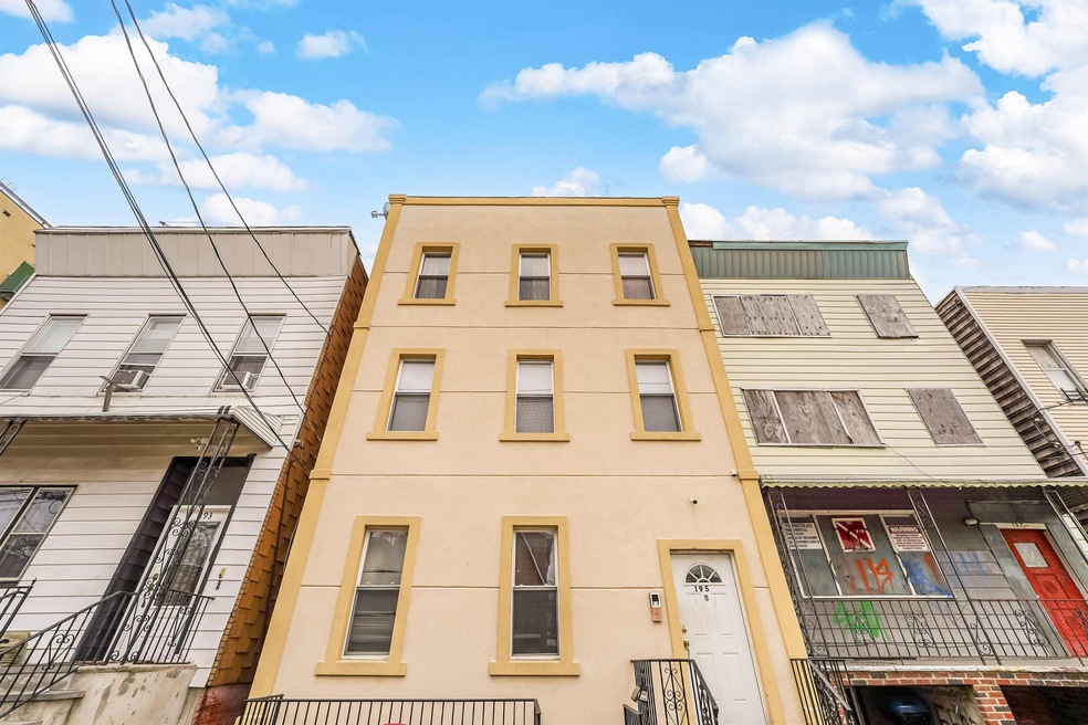 195 Webster Ave unit 3, Jersey City, NJ 07307 - photo 1