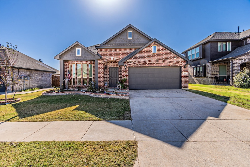 1116 Imperial Eagle Rd, Alvarado, TX 76009 - photo 1