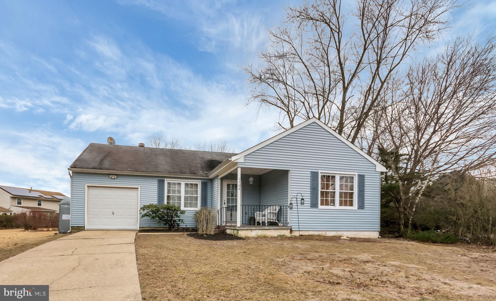 1704 Franklin Ct, Blackwood, NJ 08012 - photo 1