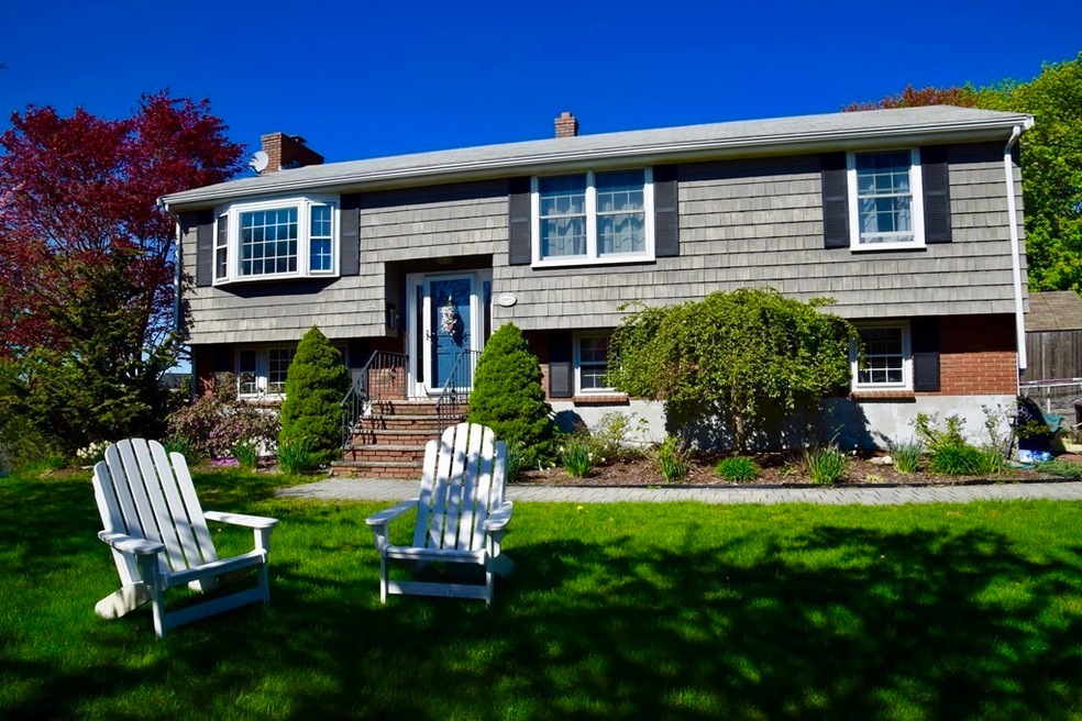 51 Mohawk St, Danvers, MA 01923 - photo 1