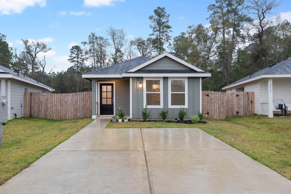 12070 William Trails Cir, Willis, TX 77378 - photo 1