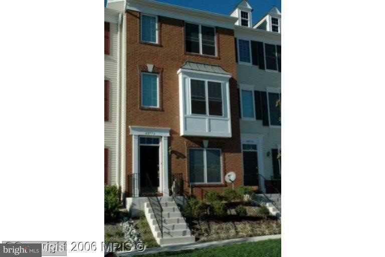 42754 Nations St, Chantilly, VA 20152 - photo 1