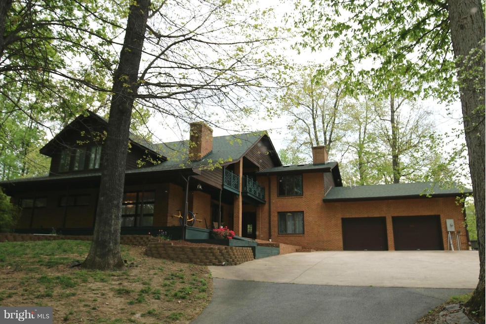 302 Wolf Hill Rd, Harpers Ferry, WV 25425 - photo 1