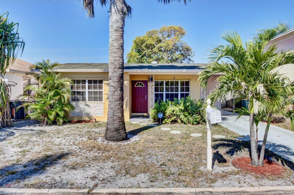 BEAUTIFUL HOME!! Must see!!